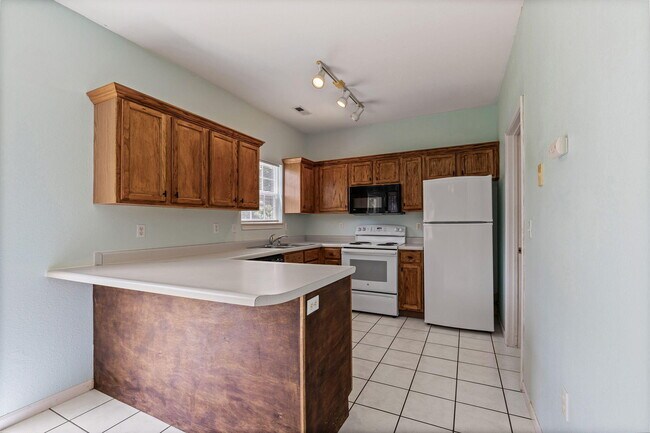 Building Photo - 5362 E Trikalla Dr