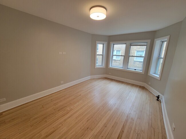 Foto del edificio - 6430 N Richmond St