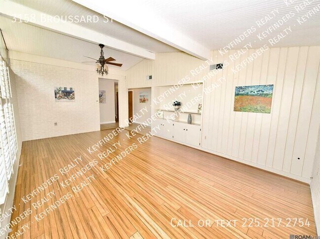 Foto del edificio - 3158 Broussard St