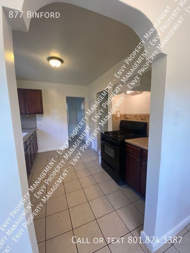Foto del edificio - HALF OFF YOUR FIRST MONTH! Enormous  Pet F...