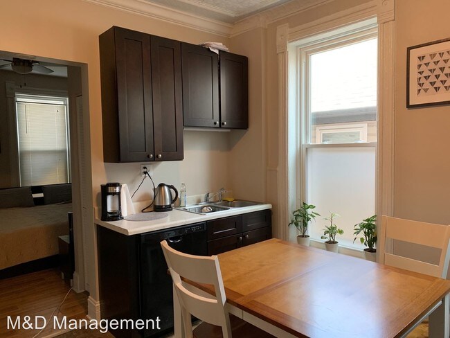 Foto del edificio - 1744 W 18th Pl