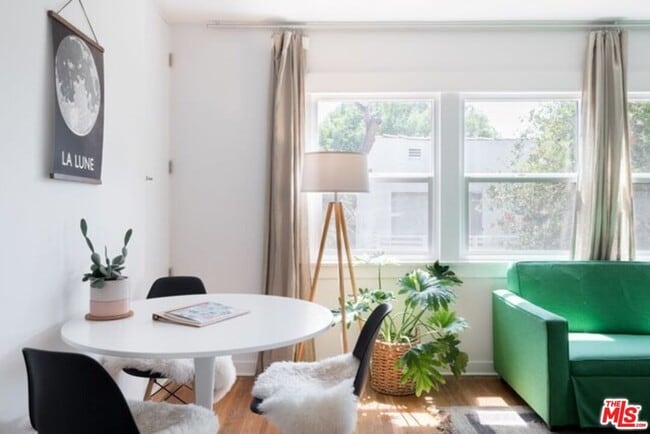 Foto del edificio - 1933 Kent St