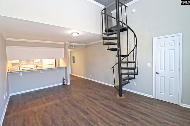 Building Photo - 813 Harden St