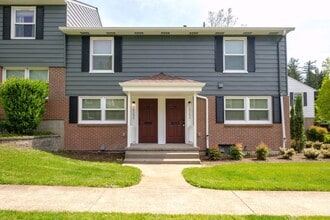 Building Photo - 10319 SW Eastridge St