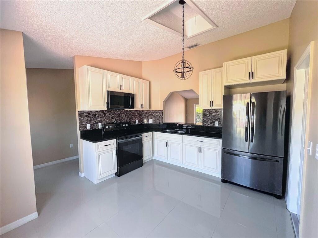 Foto del edificio - 2075 4th Ave SW