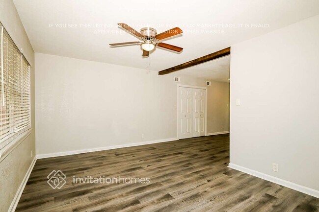 Foto del edificio - 1501 Juanita Dr