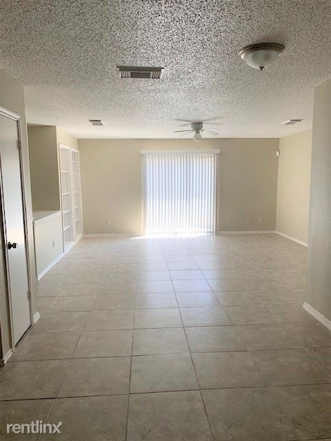 Building Photo - 3 br, 2 bath House - 9618 Kashmir Dr