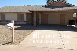 Building Photo - 3224 N Woodburne Dr