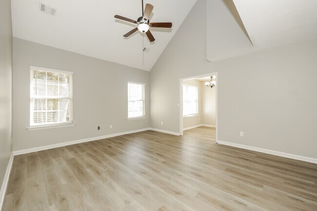 Foto del edificio - 1925 Port James Cir