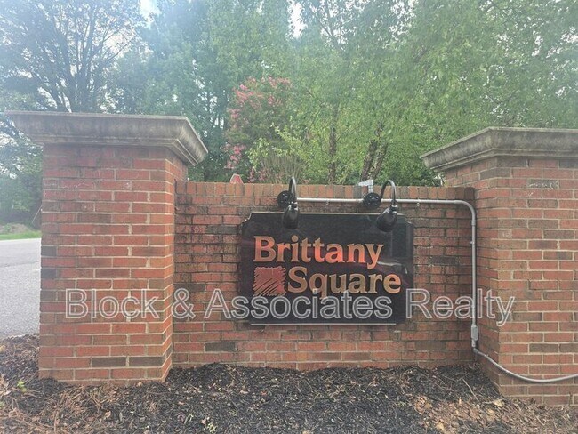 Foto del edificio - 210 Brittany Way