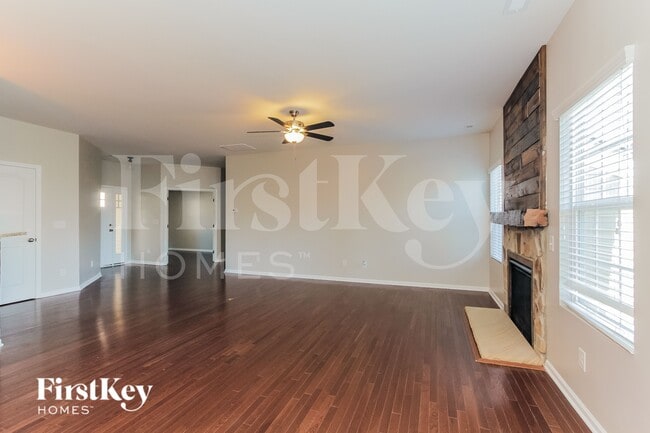 Foto del edificio - 12204 Flatbush Dr