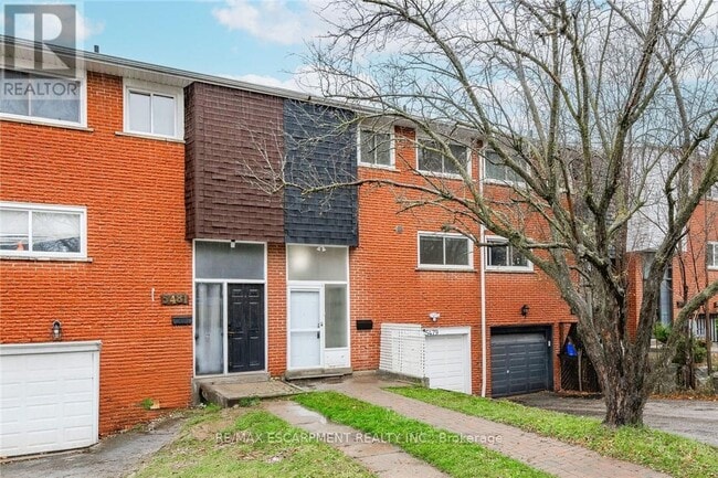 Building Photo - 5479 Schueller Crescent