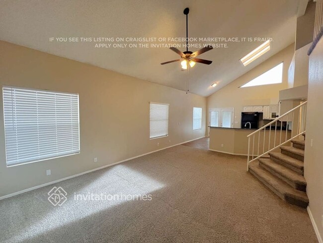 Building Photo - 441 S Maple