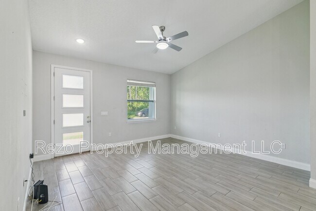 Foto del edificio - 969 Cambridge Ct