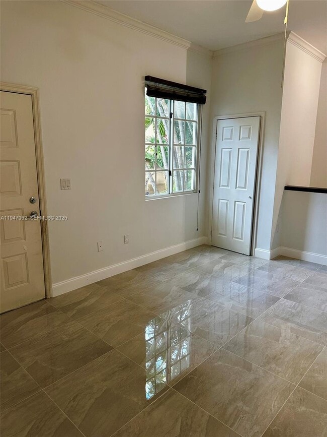 Foto del edificio - 2941 NE 185th St