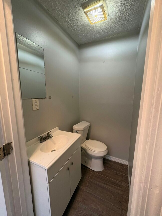 Foto del edificio - 1161 Ira St SW