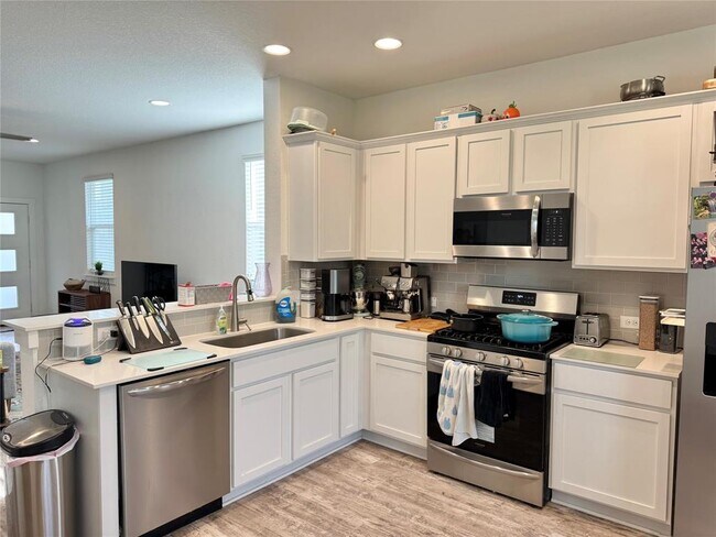 Building Photo - 2307 Langdale Ln