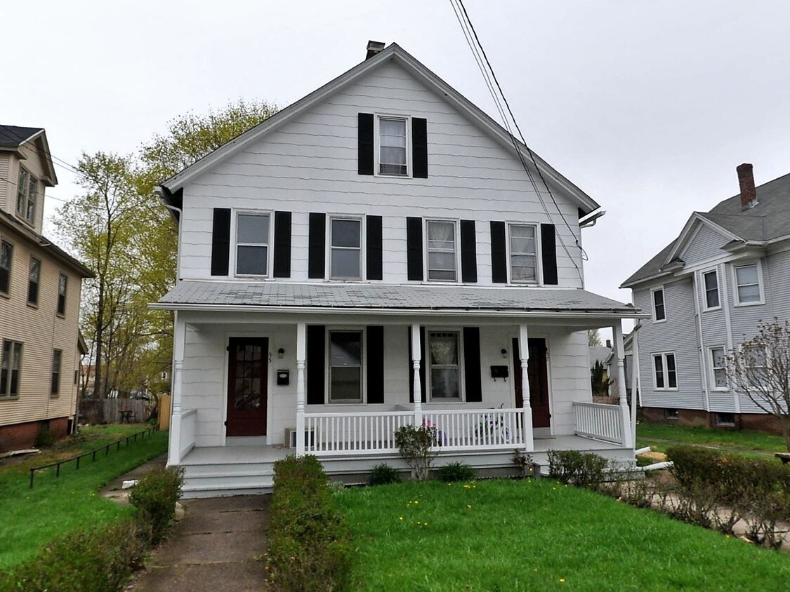 Best Value For Size and Contrition 1550 Sq Ft - 57 Walnut St