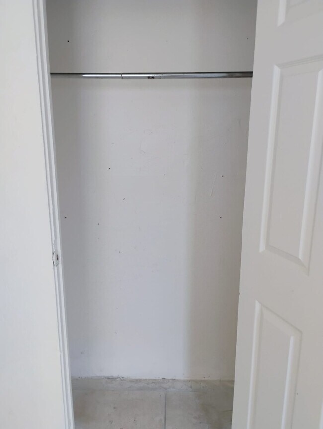 Building Photo - 538 State St