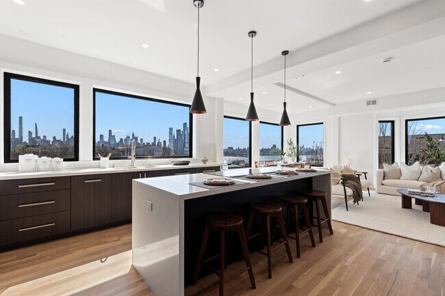 Foto del edificio - 80 Hackensack Plank Rd