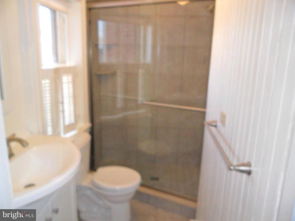 Foto principal - 423 Delaware St