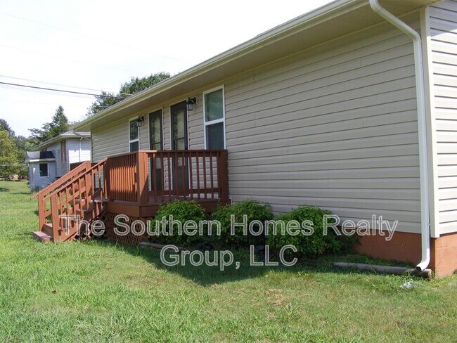 Building Photo - 115 Co Rd 71