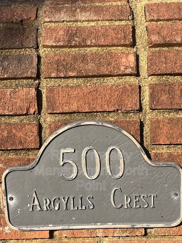 Primary Photo - 500 Argylls Crest