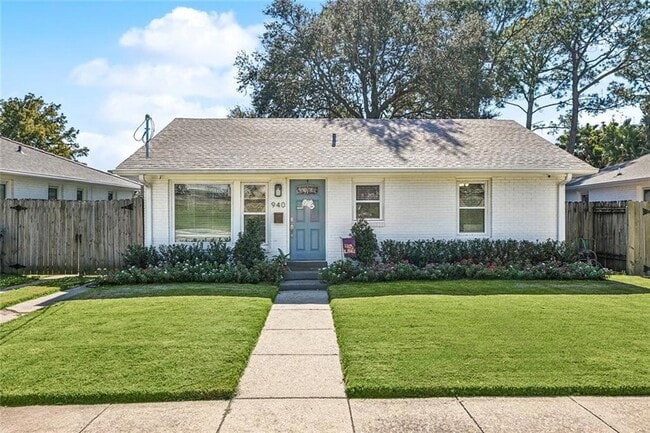 Foto del edificio - 940 Florida Blvd