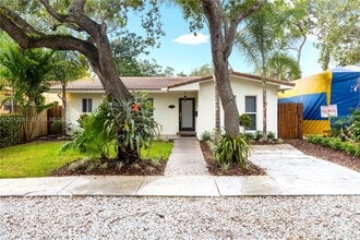 Building Photo - 5770 SW 55th St