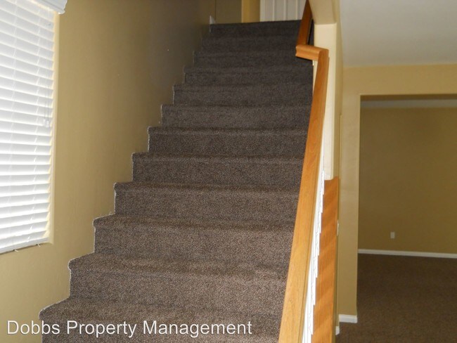 Building Photo - 6631 Flatrock Dr