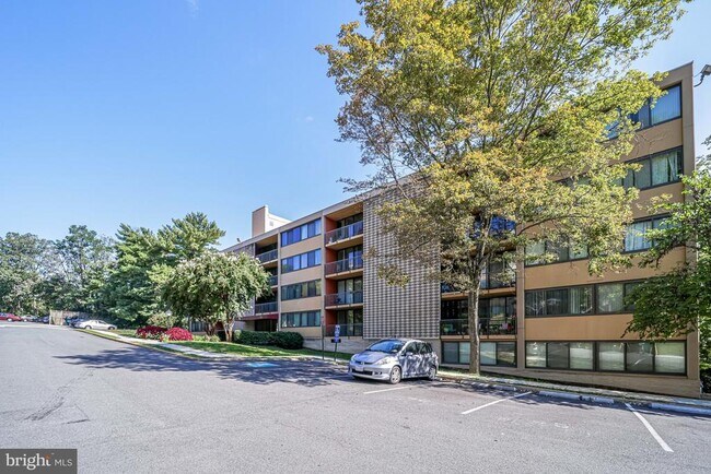 Foto del edificio - 4 S Van Dorn St