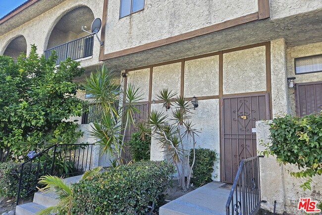 Foto del edificio - 13243 Vanowen St
