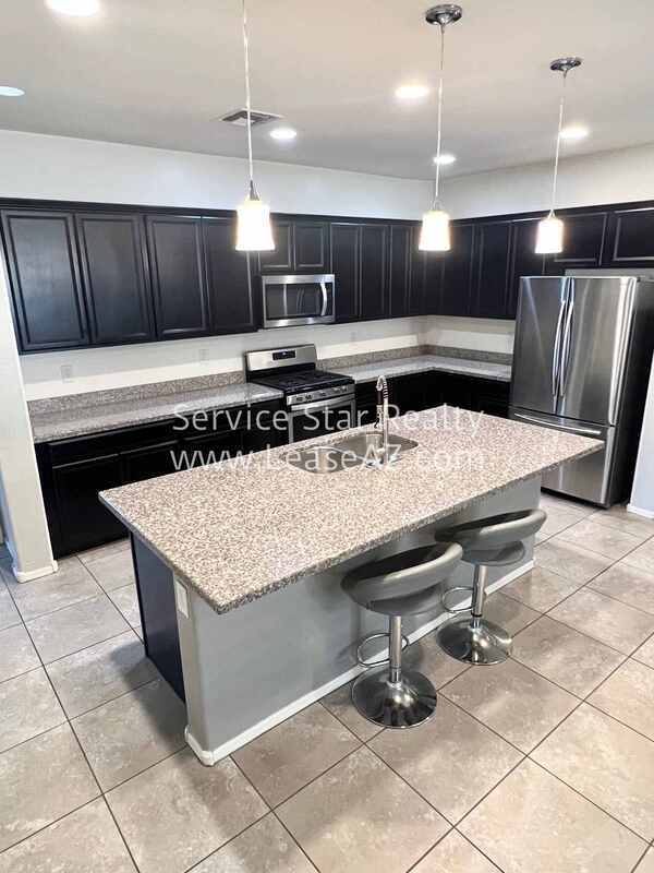Building Photo - 4111 W Desert Ln
