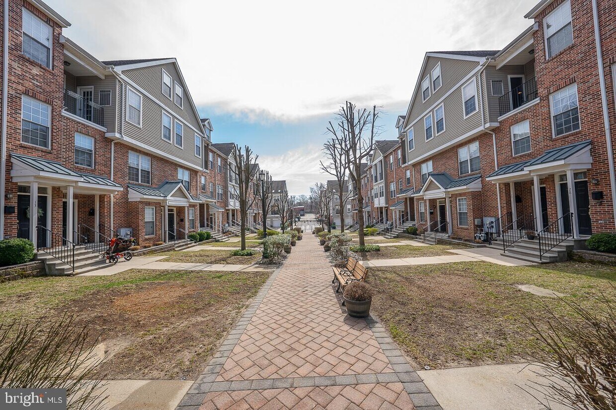 Foto principal - 32 Brewerytown Ct