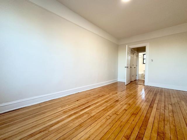 Foto del edificio - 1 bedroom in BRONX NY 10461