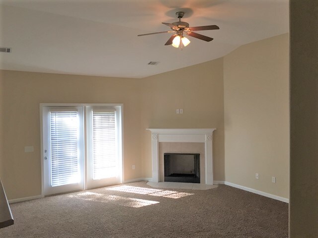 Building Photo - 1555 Bradley Boulevard