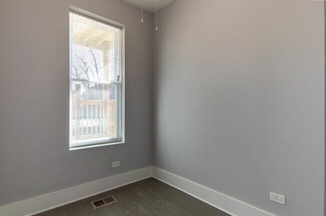 Foto del edificio - 2117 W 18th St