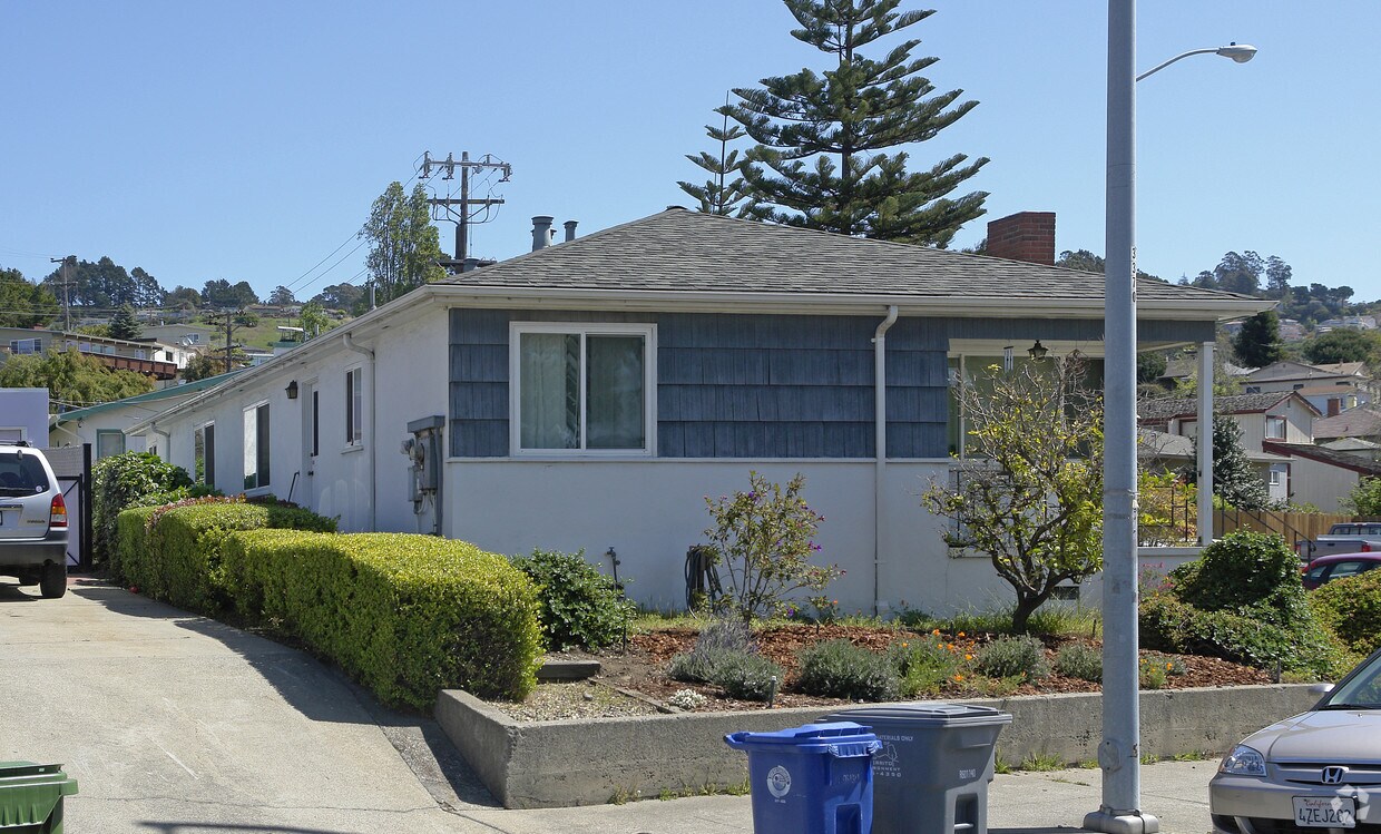 Building Photo - 6531 Cutting Blvd