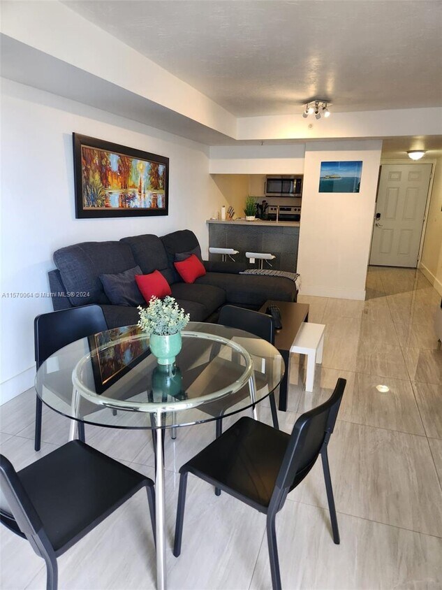 Foto principal - 102 SW 6th Ave