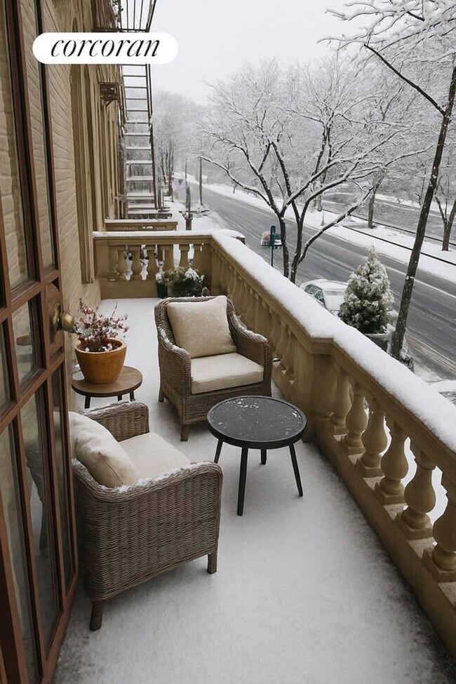 Foto del edificio - 1838 Adam Clayton Powell Jr Blvd