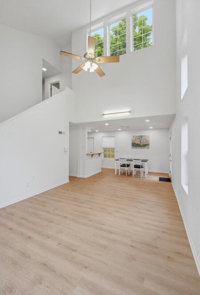 Foto del edificio - 1515 Mills Dr
