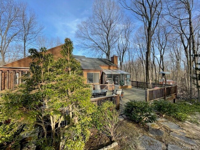 Foto del edificio - 194 Westchester Ave