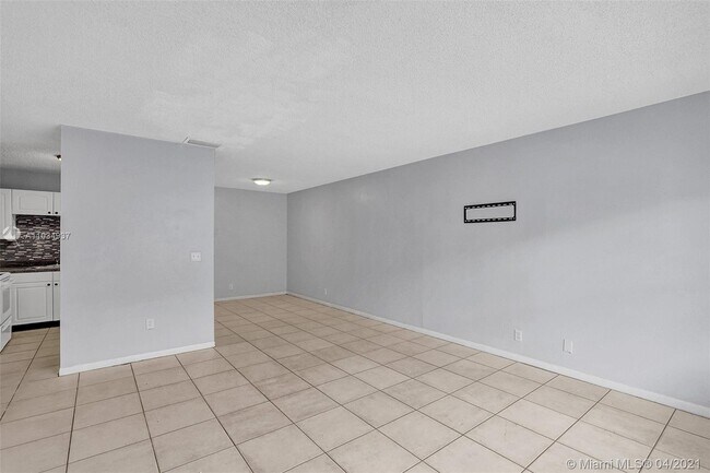Foto del edificio - 5316 NW 24th Ct