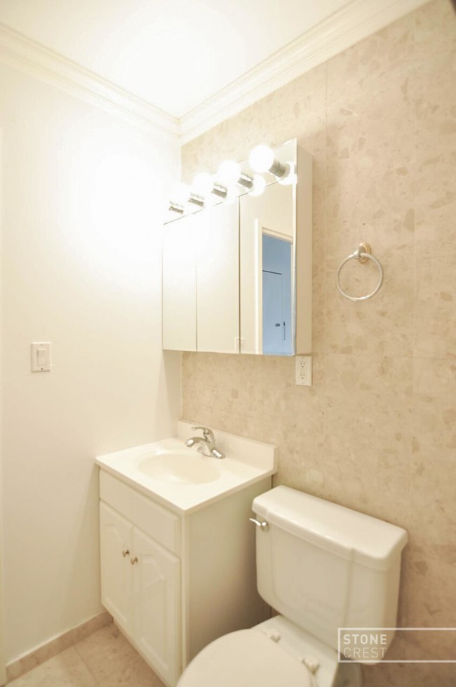 Building Photo - 302 West 92nd Street