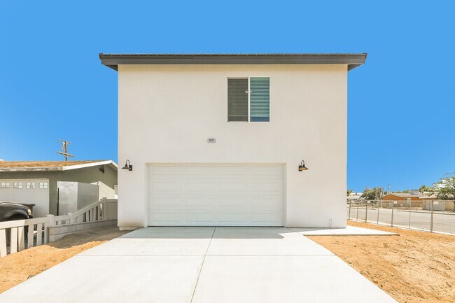 Foto del edificio - Spacious 3BR/2BA Home with Open Floor Plan, Garage & Washer/Dryer