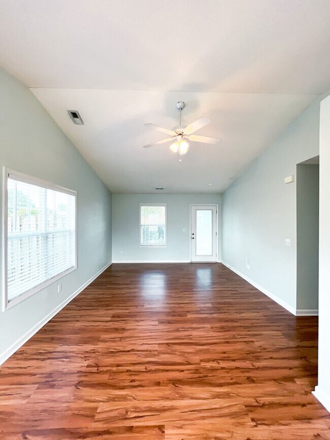 Building Photo - Property is located in Holly Field at West...