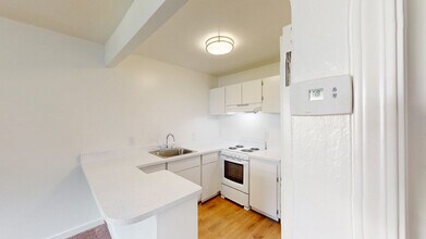 Building Photo - 107 Marin St