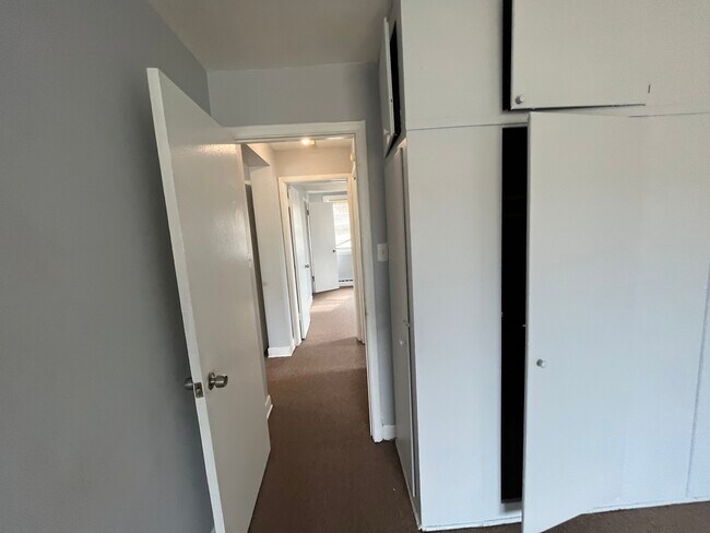 Foto del edificio - 2059 E 72nd St