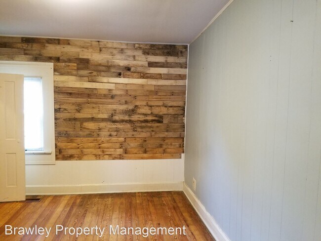 Foto del edificio - 2 br, 1 bath House - 208 E. Grimes Ln