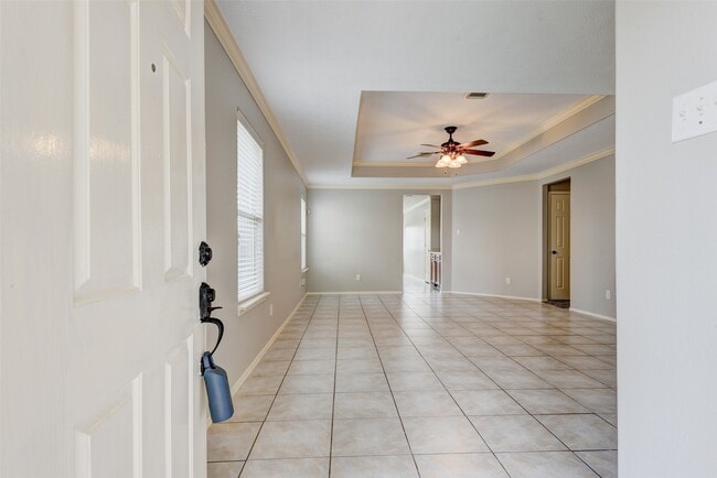 Foto del edificio - 6607 Springfield Garden Ln